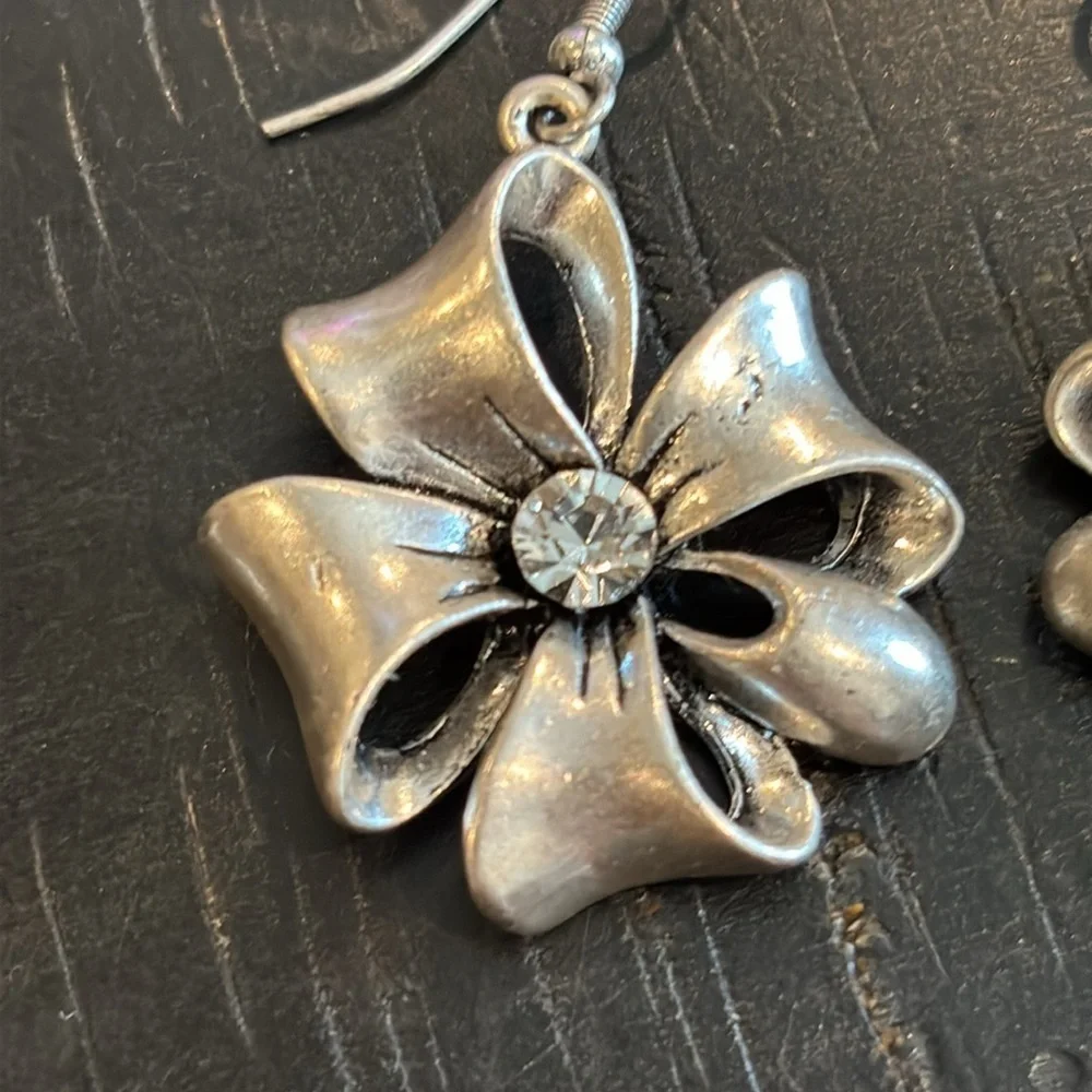 Bow Silvertone Rhinestone Dangle Hook Earrings​